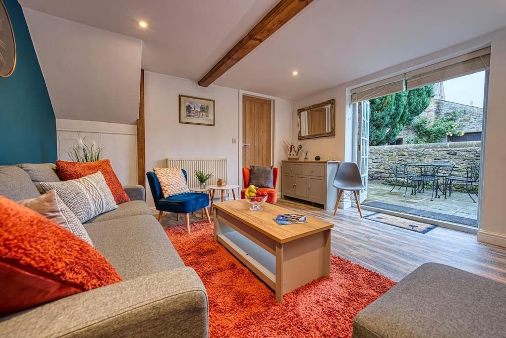Delightful Two-Bedroom Cottage In The Heart Of เบคเวลล์ ภายนอก รูปภาพ