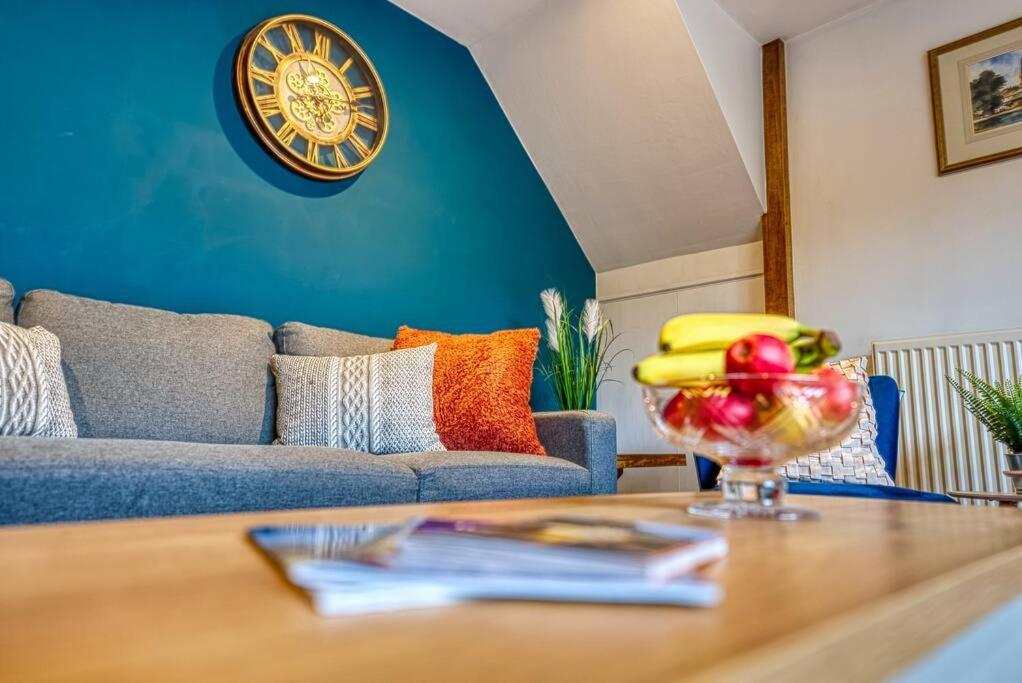 Delightful Two-Bedroom Cottage In The Heart Of เบคเวลล์ ภายนอก รูปภาพ