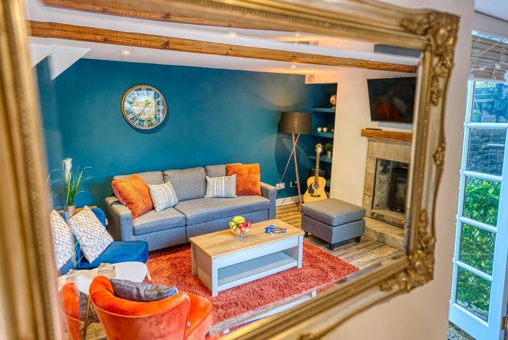Delightful Two-Bedroom Cottage In The Heart Of เบคเวลล์ ภายนอก รูปภาพ