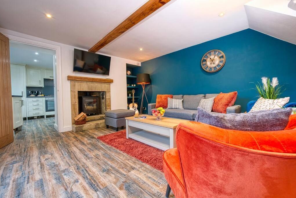 Delightful Two-Bedroom Cottage In The Heart Of เบคเวลล์ ภายนอก รูปภาพ