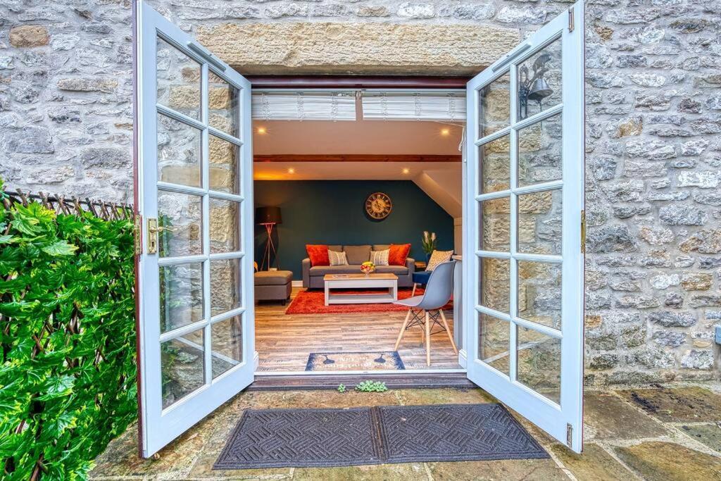 Delightful Two-Bedroom Cottage In The Heart Of เบคเวลล์ ภายนอก รูปภาพ