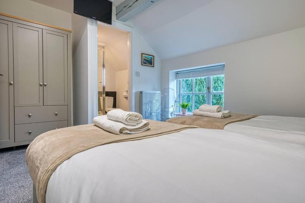 Delightful Two-Bedroom Cottage In The Heart Of เบคเวลล์ ภายนอก รูปภาพ